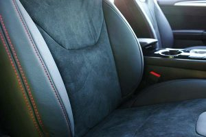 Ford-Mondeo-Buffalino-Leder-Zwart-en-Alcantara-300x200